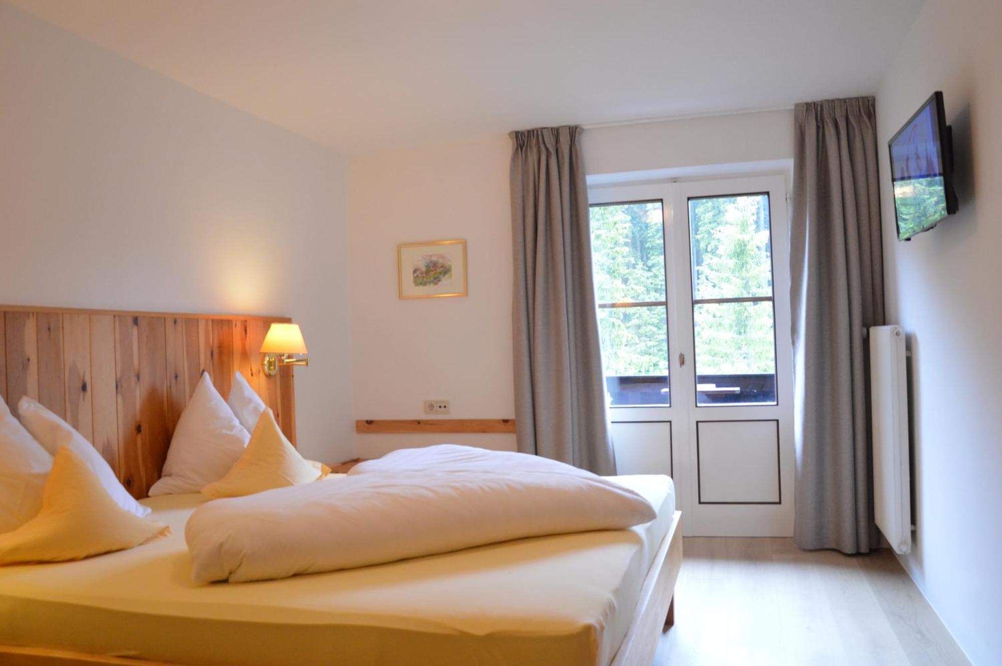 Lake & River Hotel Carezza al Lago Εξωτερικό φωτογραφία